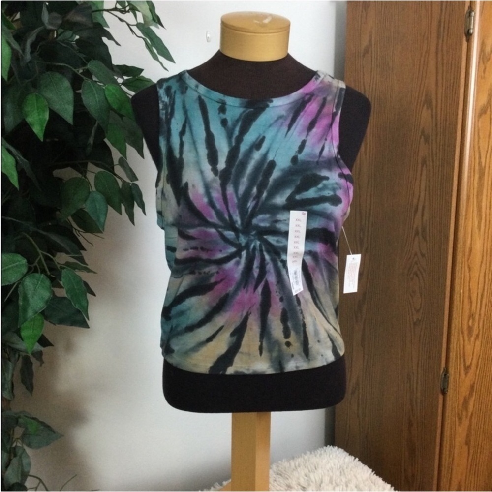 SO cropped tank top Woman’s Juniors size XXL ribbed material racerback